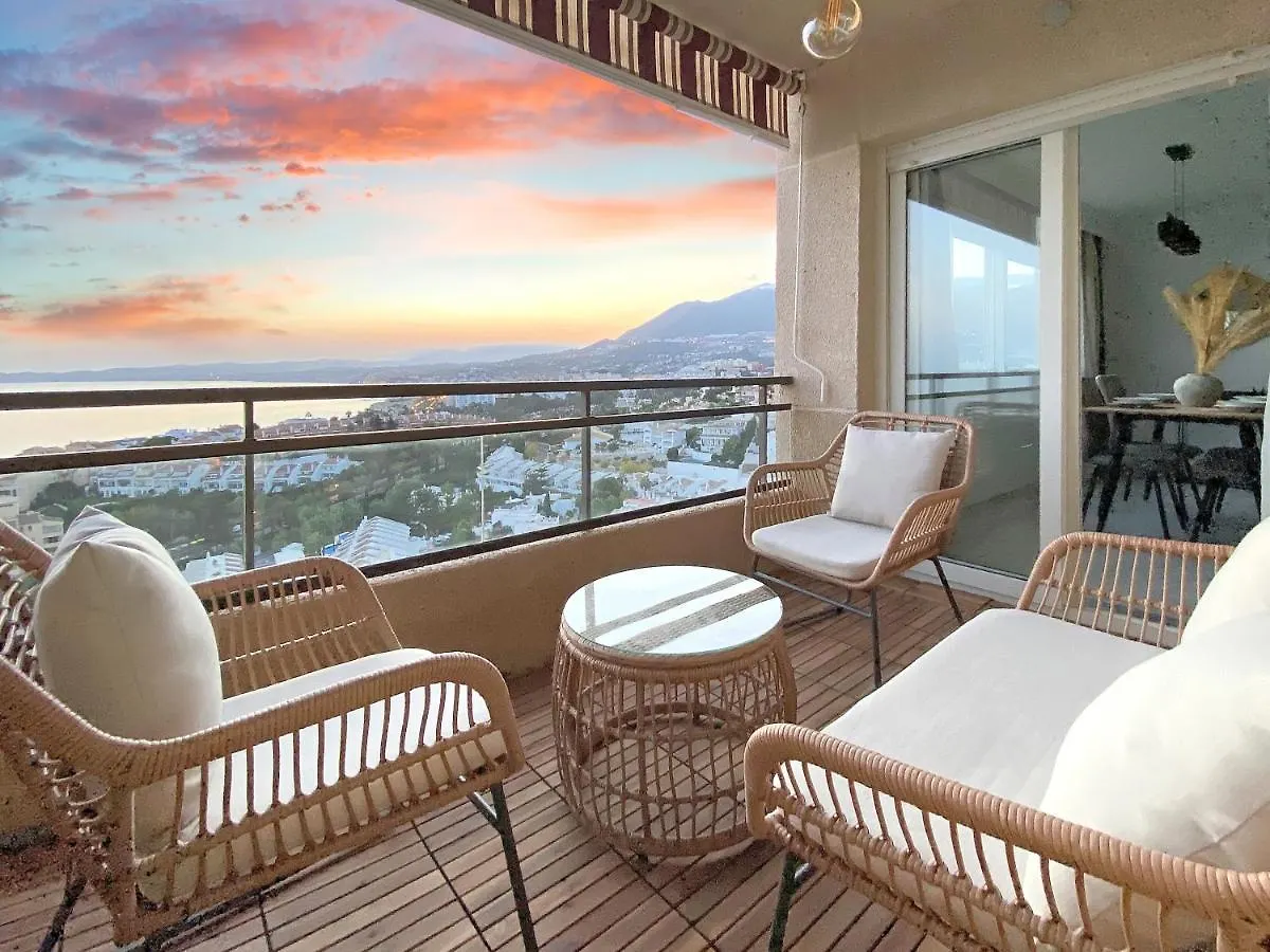 Stunning Sea And Mountains Views Close To The Beach ! Benalmadena Apartment