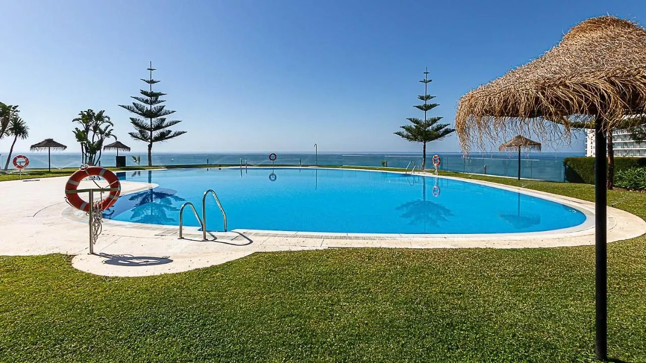 Stunning Sea And Mountains Views Close To The Beach ! Benalmadena 0*,